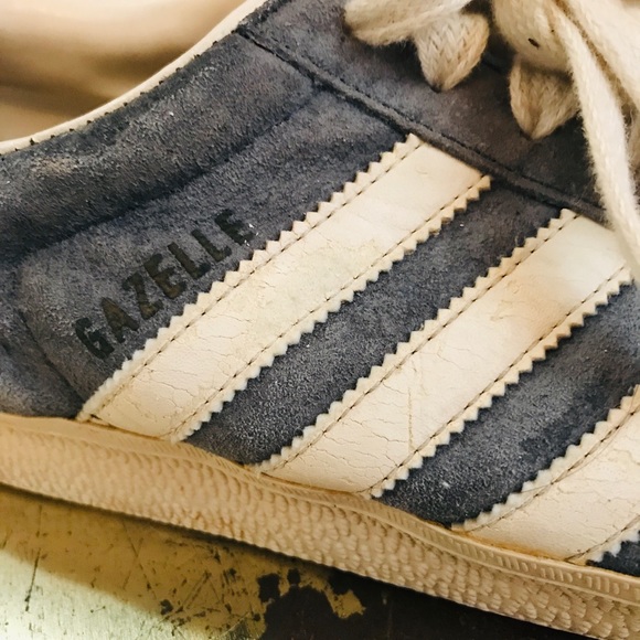 SOLD - Gray White Suede Gazelle Adidas Women 9 - Picture 3 of 8
